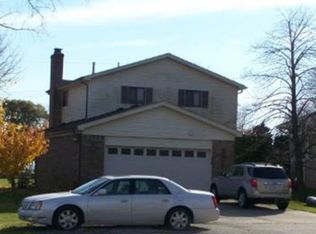 48596 Jefferson Ave, Chesterfield, MI 48047