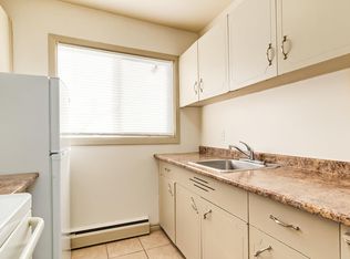 10715 112th St NW #16, Edmonton, AB T5H3H2