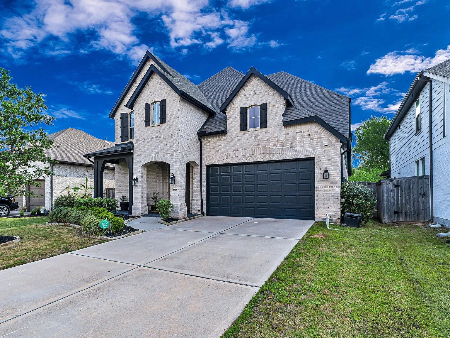 4 bed, 4.0 bath, 3049 sqft, $3,000 — Photo 3