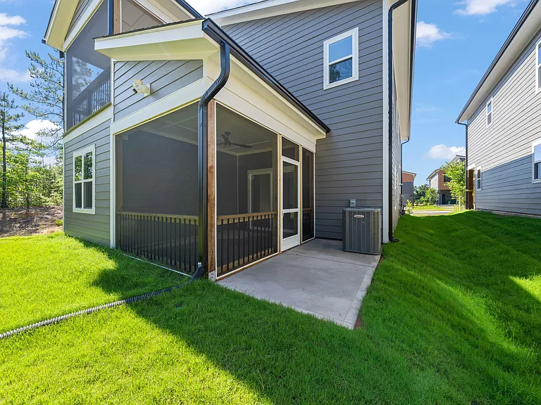 207 Summer Breeze Dr — Photo 17
