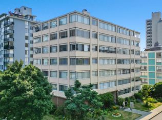 1050 Chilco St #204, Vancouver, BC V6G 2R8