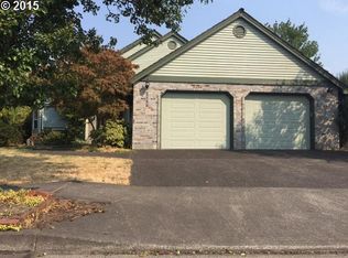 2752 SW Phyllis Dr, Gresham, OR 97080