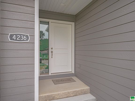 2nd image of 4236 Fremar Dr