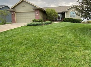 372 N 30th St, Ashland, NE 68003