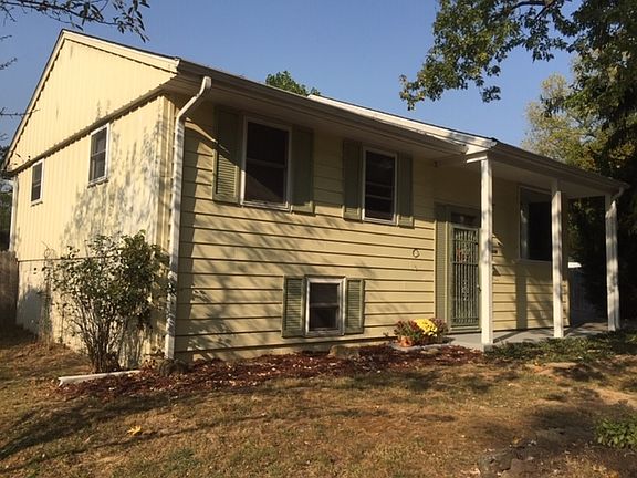 4th image of 225 S Poplar Dr