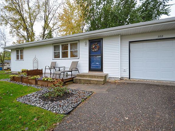 2nd image of 102 Highland Ln