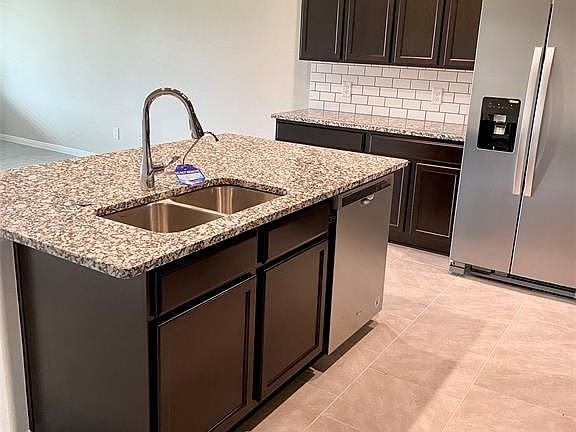 5th image of 3906 Canyon Shore Ln