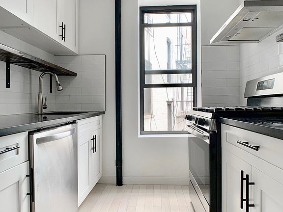 3rd image of 1710 Caton Ave #5