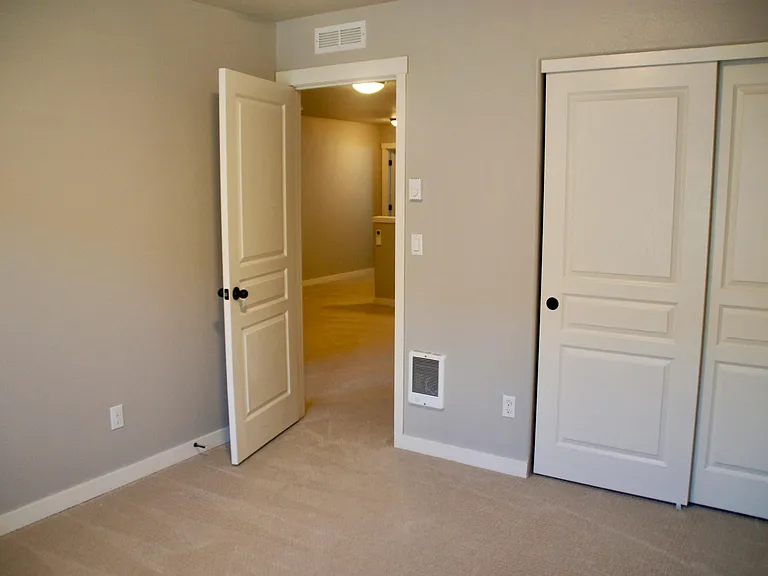 60 N 41st Pl — Photo 19