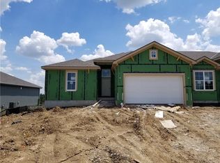 14535 Amanda Ln, Basehor, KS 66007