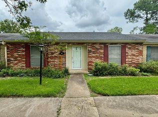 585 Langham Rd, Beaumont, TX 77707