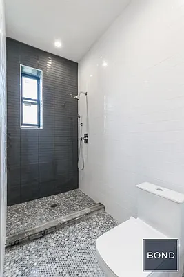 Rented by Bond New York | media 43