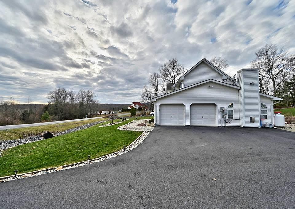 215 Terrace Dr, Saylorsburg, PA 18353 Zillow