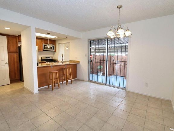 5th image of 4227 Brookfield Dr