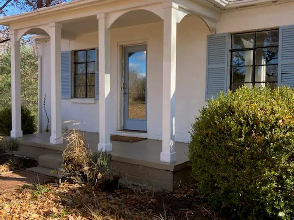 470 Grass Ct, Keswick, VA