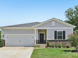186 Guardian Gate Dr, Mooresville, NC 28115