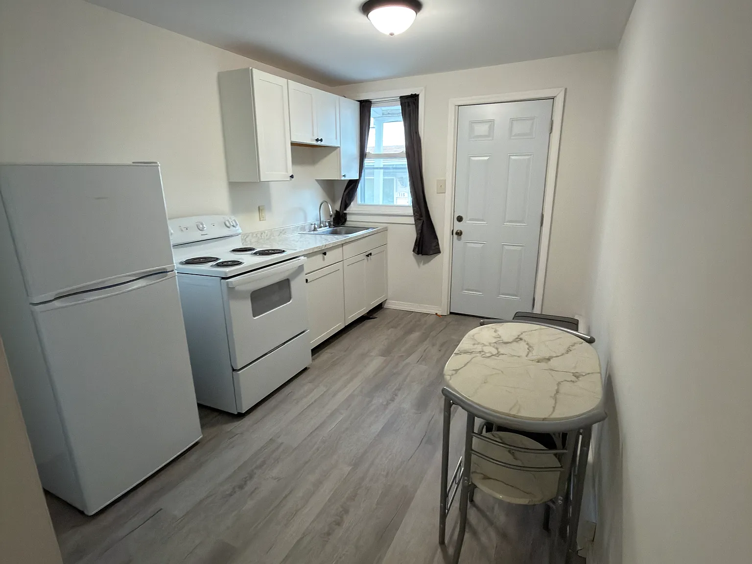 1 bed, $800 — Photo 3