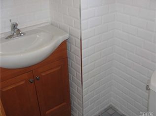 6126 156th St, Flushing, NY 11367