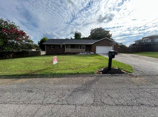 7521 Oaken Dr, Knoxville, TN 37938