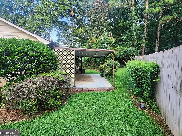 4002 Hawthorne Cir SE #A — Photo 3