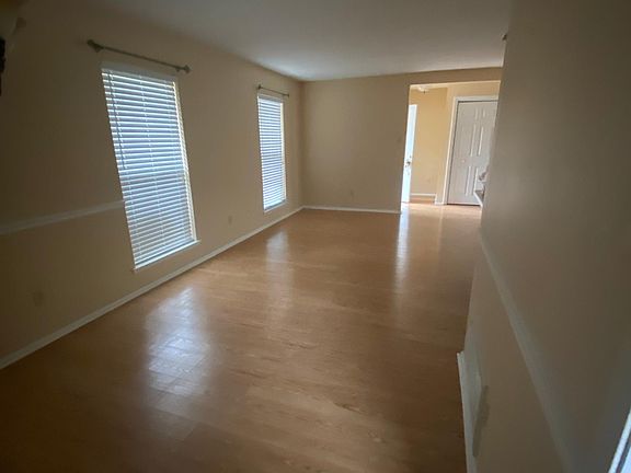 4th image of 2708 Catherine Dr