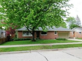 2140 Granger Rd, Manitowoc, WI 54220