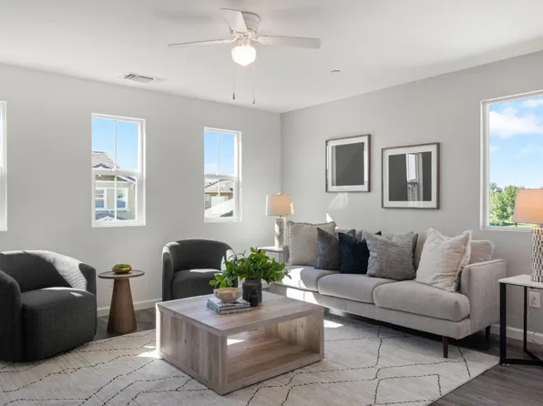 5386 York Harbor Way, Sacramento, CA 95835