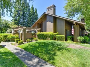 11426 Coloma Rd, Gold River, CA 95670