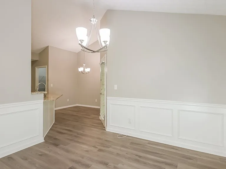 300 Windsor Brook Ln SE — Photo 6