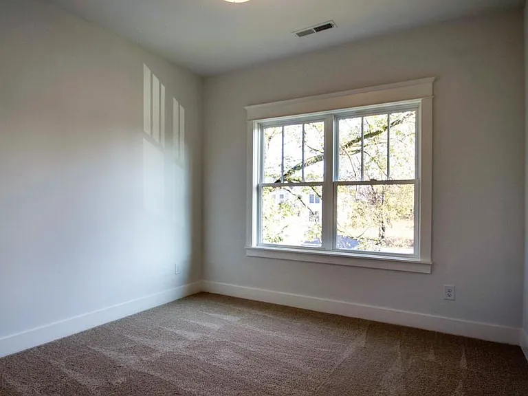 2044 Straightway Ave — Photo 14