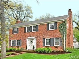 444 E Argonne Dr, Saint Louis, MO 63122