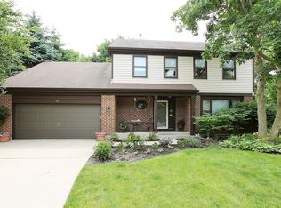 75 Chestnut Ter, Buffalo Grove, IL 60089