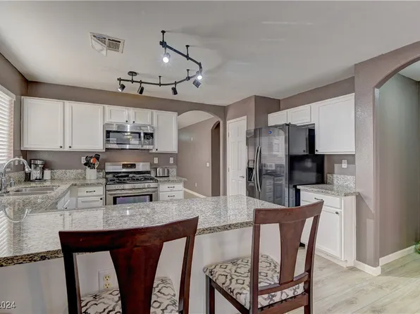6550 First View Ave, Las Vegas, NV 89142