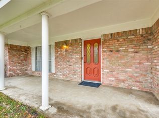 2828 Quail Ln, Arlington, TX 76016