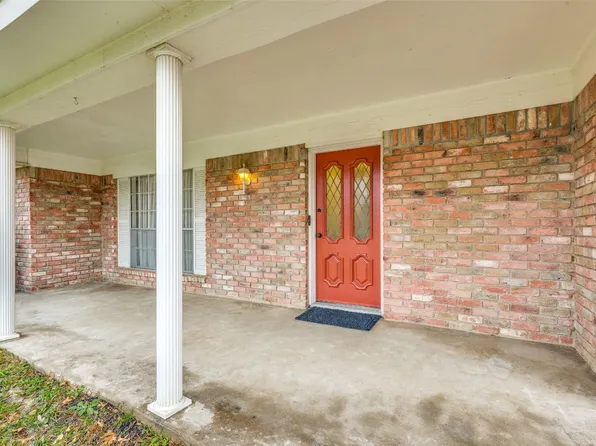 2828 Quail Ln, Arlington, TX 76016