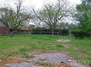 1403 S Clay St, Kaufman, TX 75142