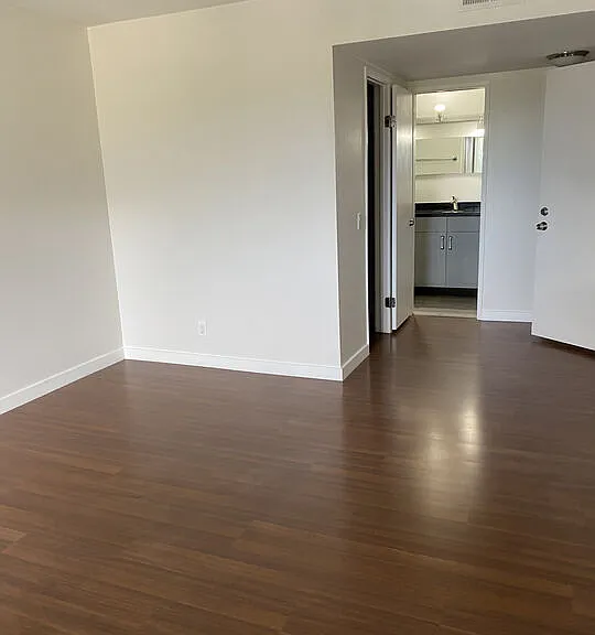 6465 Kanan Dume Rd — Photo 10