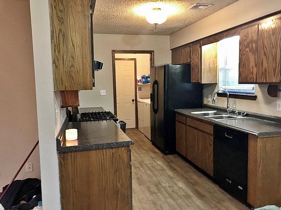 3rd image of 1514 Trenton Cir