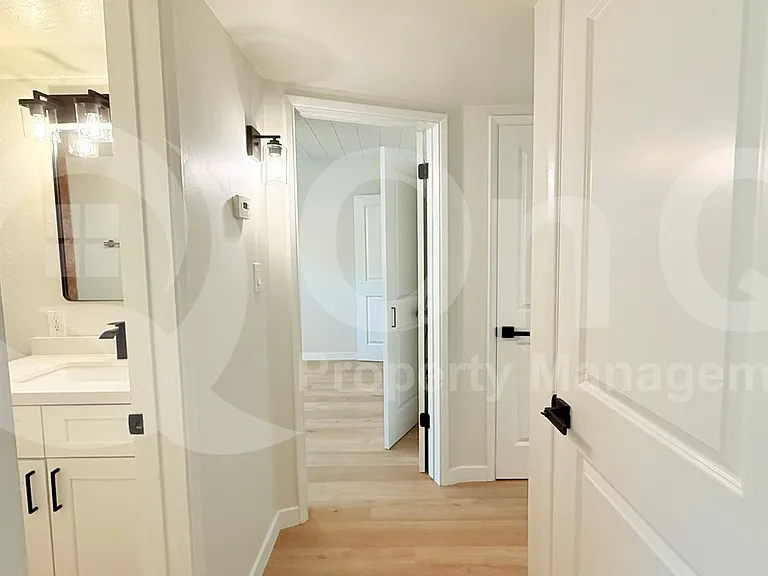 25 E Eva St #1 — Photo 5