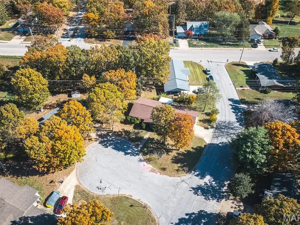 1325 Eastwood Dr, Rolla, MO 65401