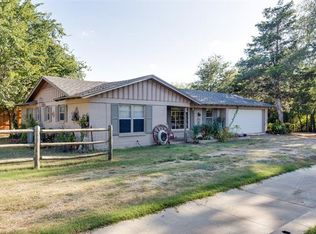 6817 Simmons Rd, North Richland Hills, TX 76182