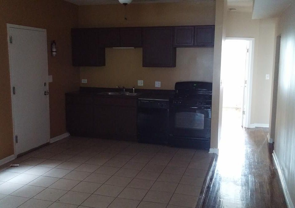 1st image of 7142 S East End Ave #2S