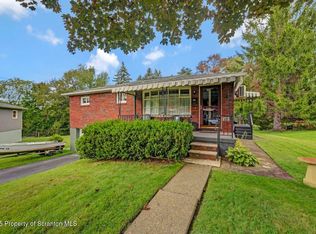 12 Bengar Pl, Scranton, PA 18505