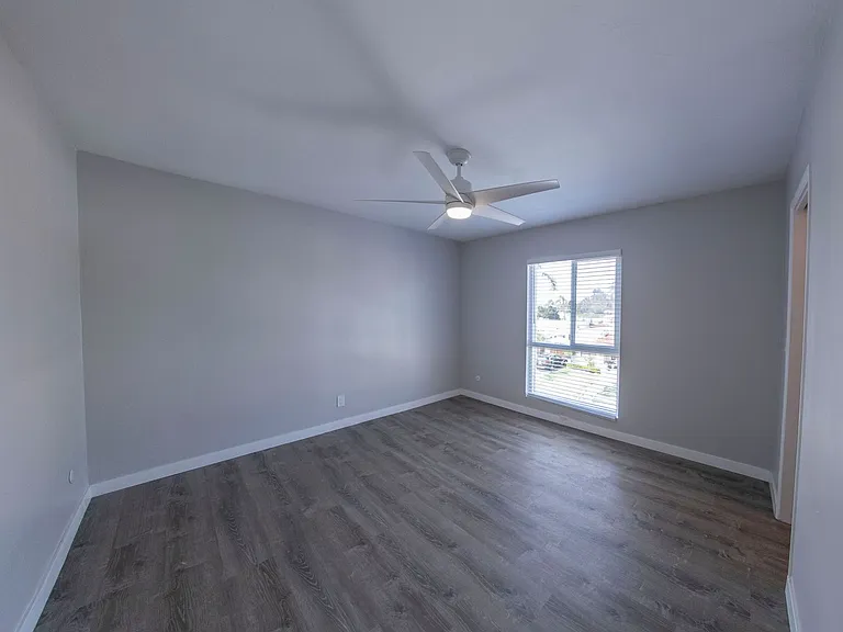 4101 Park Pl Apts — Photo 11