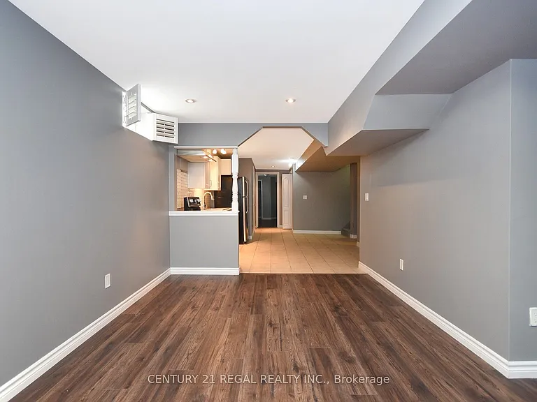 25 Monte Carlo Dr #BASEMENT — Photo 11