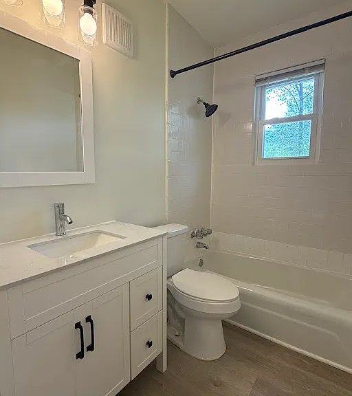 955 Tilden St NW #B — Photo 8