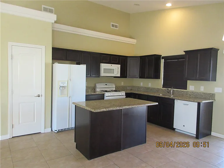 3445 N Sage St — Photo 4