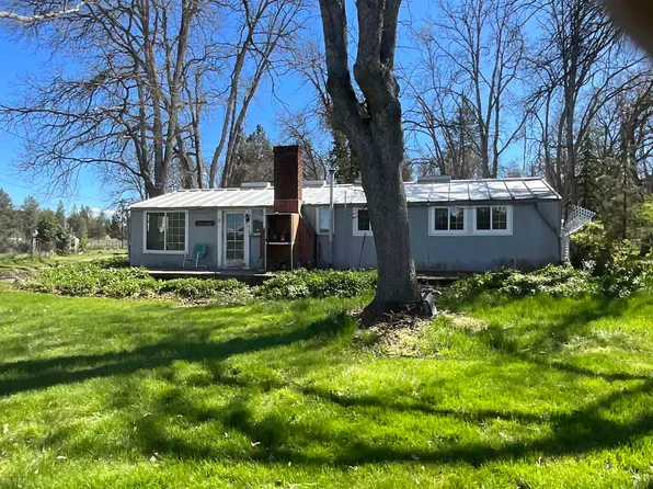 404 Dewitt Park Rd, Yreka, CA 96097