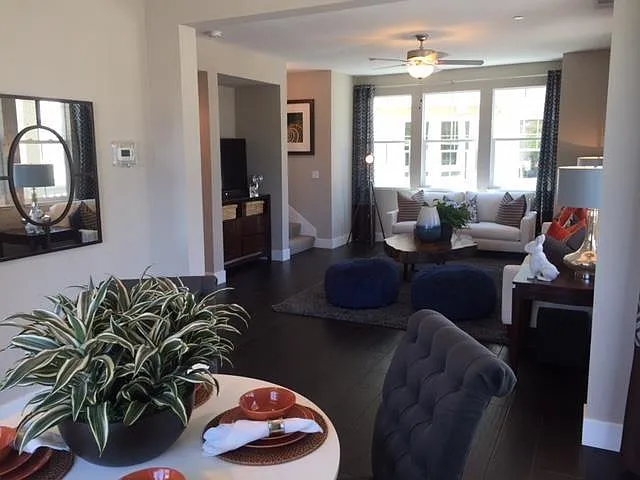 3 bed, 2.5 bath, 1480 sqft, $4,800 — Photo 2