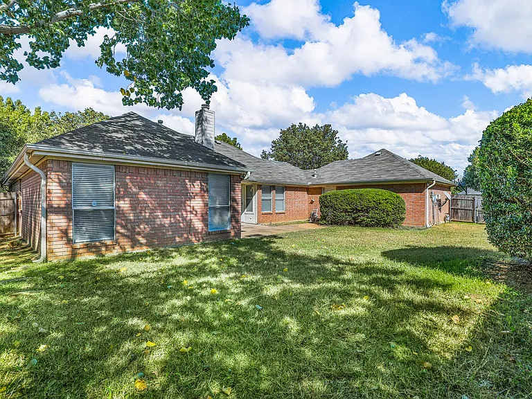 3040 Flamingo Cir — Photo 15